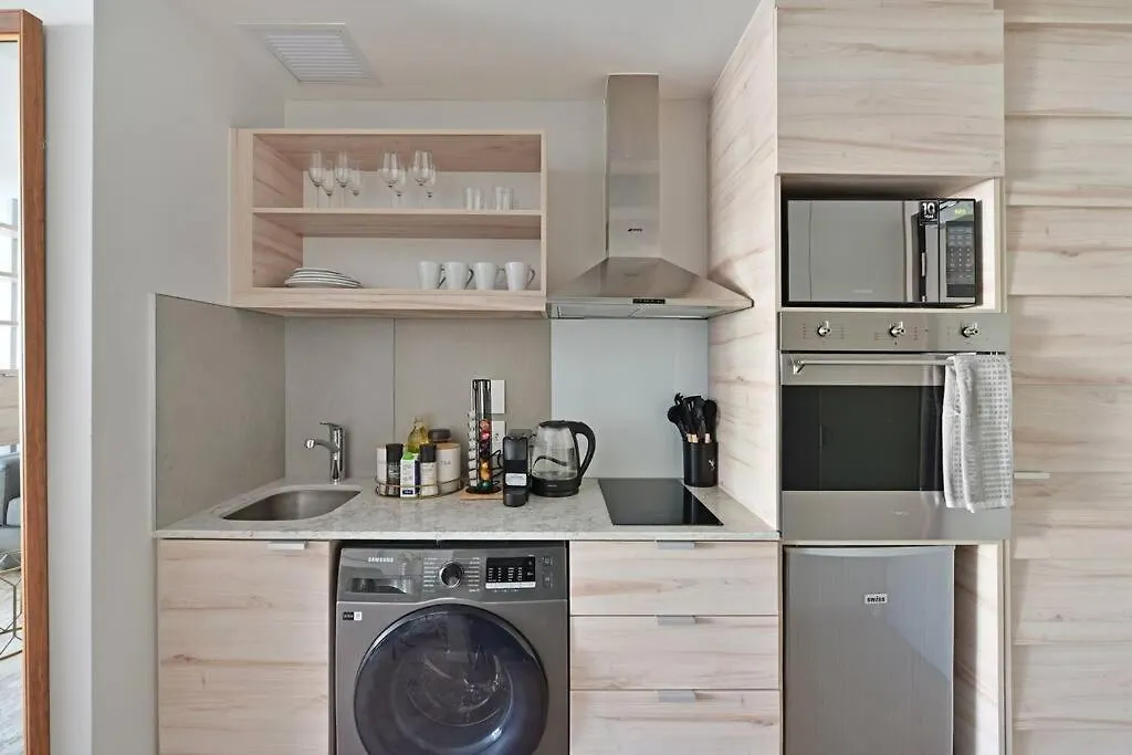 Aquila - Stylish 1-Bed Apartment In Iconic High-Rise City Views Cape Town