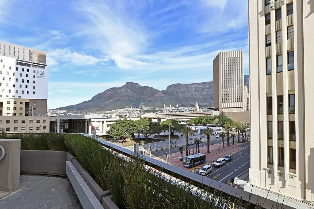 Aquila - Stylish 1-Bed Apartment In Iconic High-Rise City Views Cape Town 0*,  Güney Afrika