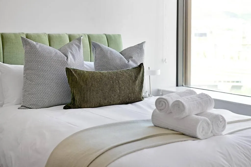 Aquila - Stylish 1-Bed Apartment In Iconic High-Rise City Views Cape Town