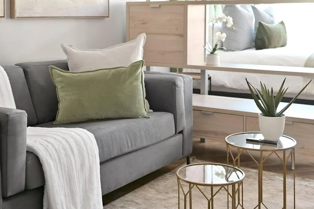 Aquila - Stylish 1-Bed Apartment In Iconic High-Rise City Views Cape Town
